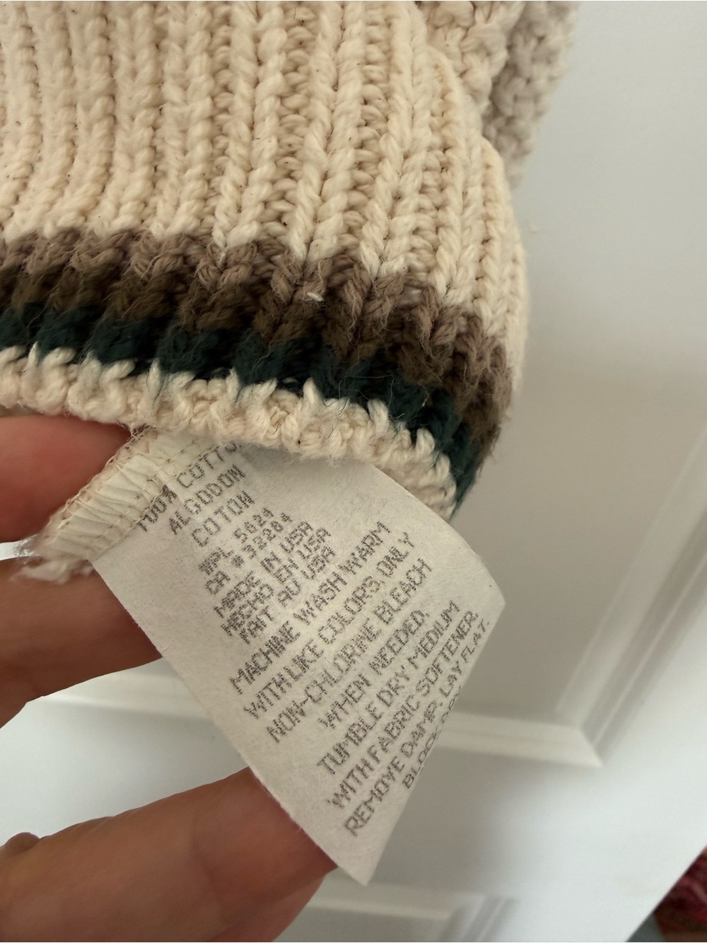 Vintage Cream Knit Sweater with Bass embroidery - Picture 5 of 6